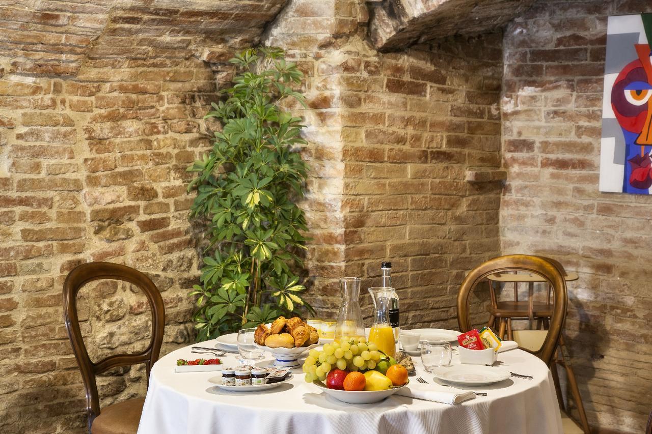 Il Palazzo Del Cardinale Bed and Breakfast Montalcino Buitenkant foto